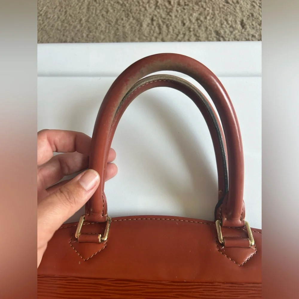 Authentic Louis Vuitton Brown Epi Leather Riviera Handbag